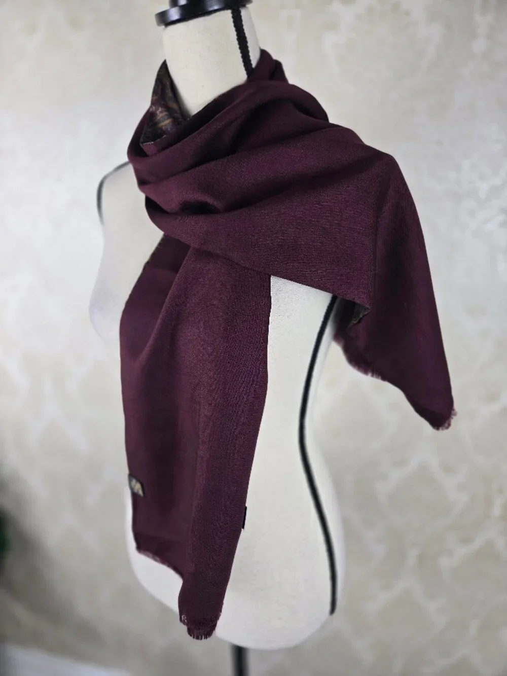 Lands' End Reversible Oblong Scarf Paisley/Solid Silk/Wool Small Fringe Gifts